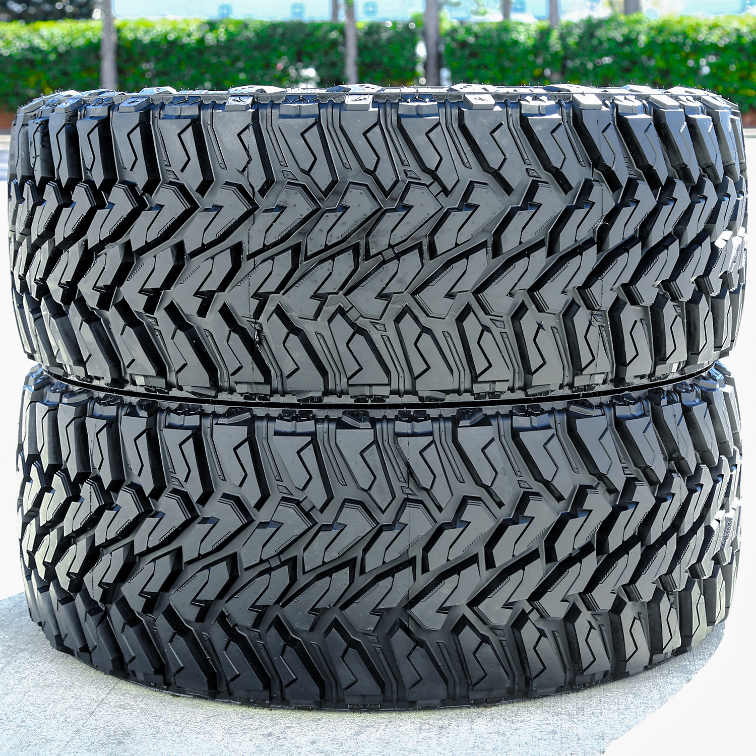 Tire Venom Power Terra Hunter M/T LT 33X12.50R20 Load E 10 Ply MT Mud - Picture 6 of 10